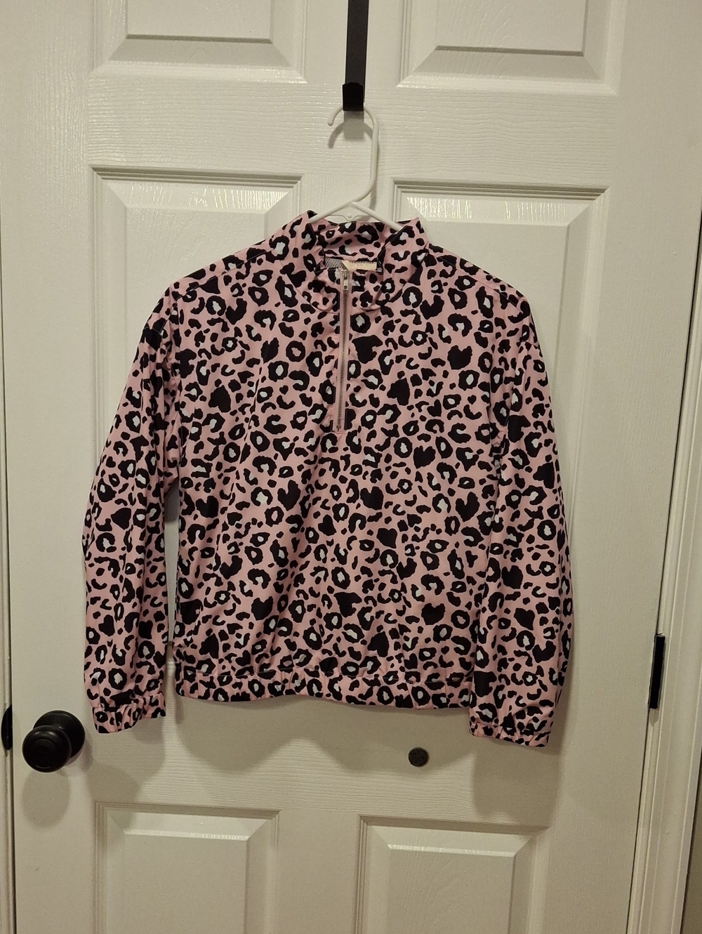 Forever 21 Girls Pink and Black Leopard Print wind Jacket. Size 13 ( Fits 10-11)
